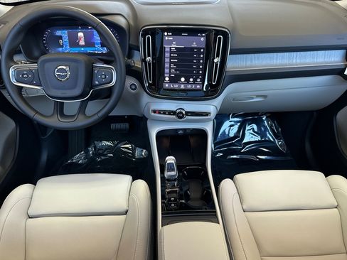 New 2026 Volvo XC40 B5 Plus AWD/4WD image 10