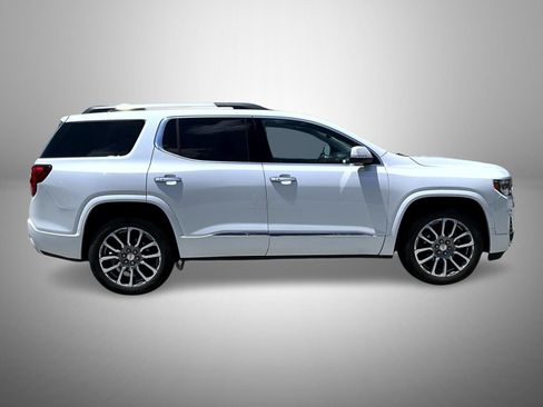 Used 2021 GMC Acadia Denali w/ Denali Ultimate Package AWD/4WD image 4