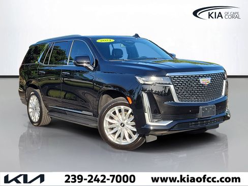Used 2021 Cadillac Escalade Luxury RWD image 1