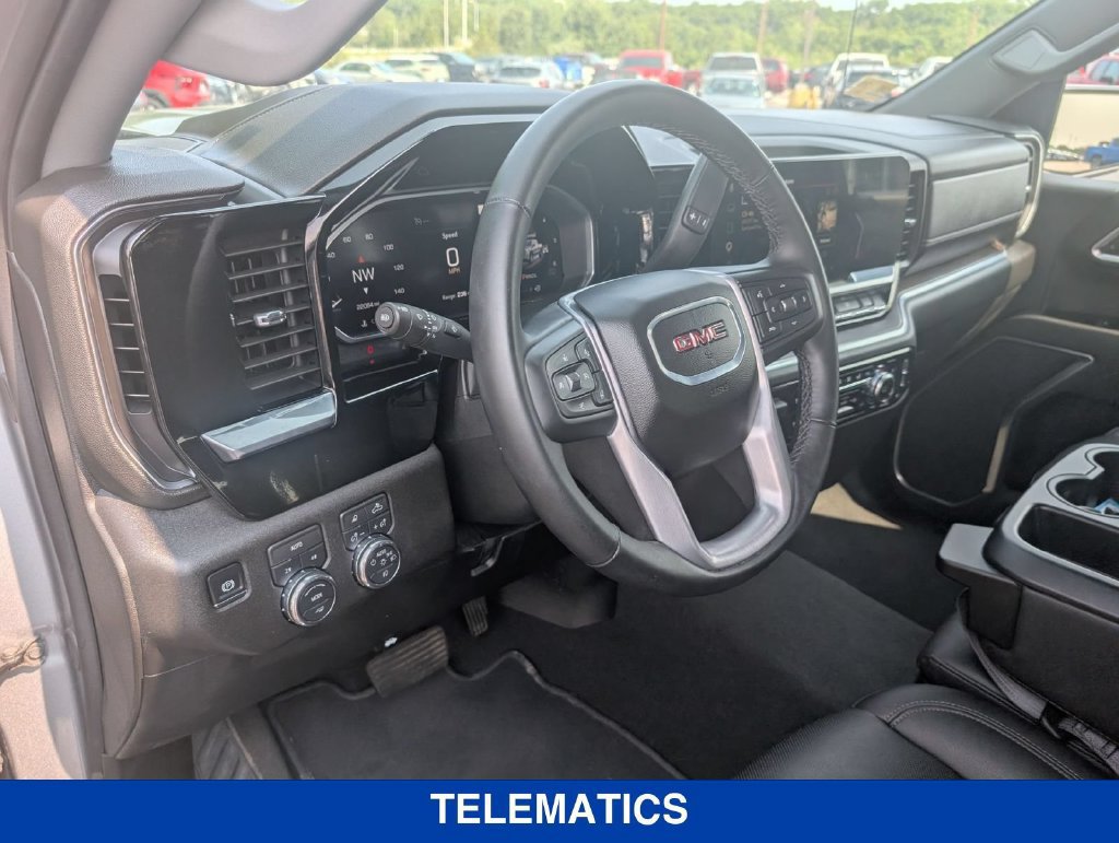 Used 2026 GMC Sierra 1500 SLT AWD/4WD image 13