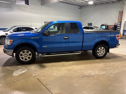 Used 2013 Ford F150 XLT w/ XLT Chrome Pkg image 2