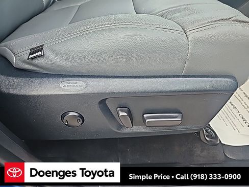 Used 2017 Toyota Tundra Limited image 20