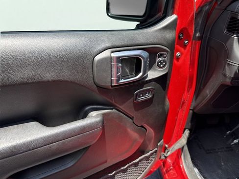 Certified 2024 Jeep Gladiator Rubicon image 18