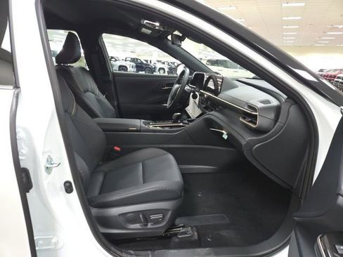 New 2026 Toyota Crown XLE image 8