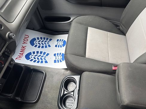 Used 2011 Ford Ranger XLT image 25