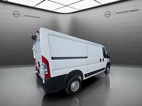 Used 2025 RAM ProMaster 2500 w/ Convenience Group FWD image 5
