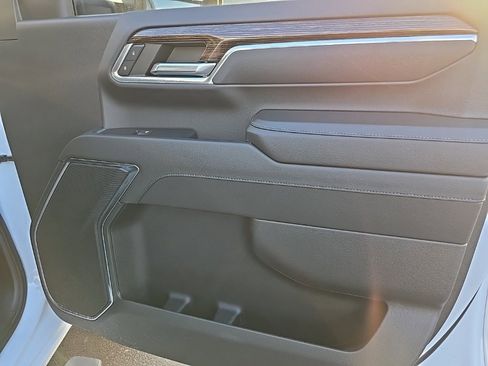 Used 2024 GMC Sierra 3500 SLE w/ SLE Value Package image 44