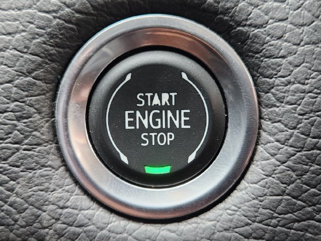 Used 2024 GMC Yukon XL Denali RWD image 19
