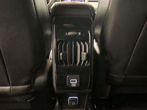 Used 2024 Jeep Compass Latitude image 10