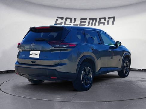 Used 2024 Nissan Rogue SV image 5