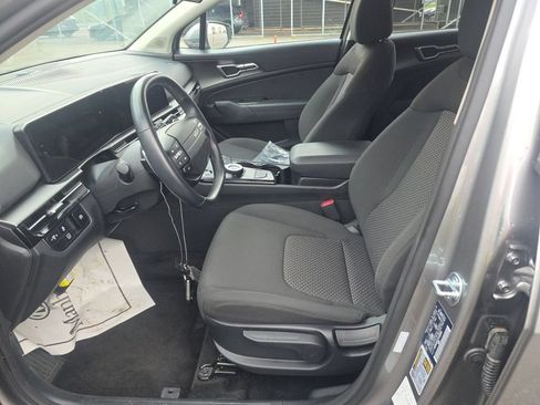 Used 2026 Kia Sportage LX FWD image 4