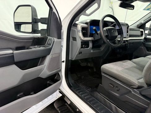 Used 2024 Ford F350 XLT w/ XLT Premium Package image 32