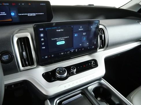 Certified 2025 Ford Expedition Active AWD/4WD image 17