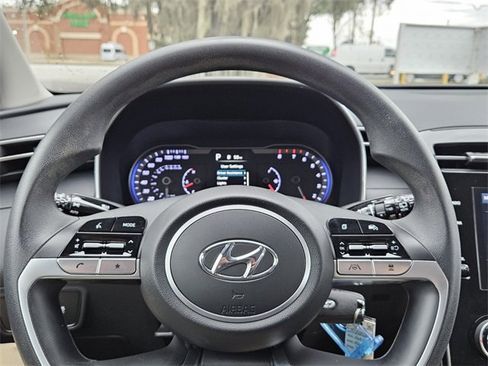 Used 2024 Hyundai Tucson SE image 22