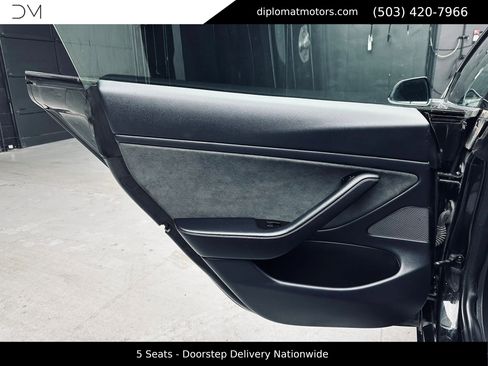 Used 2018 Tesla Model 3 Long Range image 27