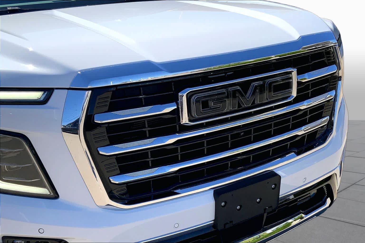Used 2026 GMC Yukon Elevation w/ Elevation Premium Package AWD/4WD image 28