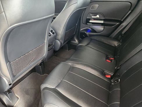 Used 2023 Mercedes-Benz GLA 250 4MATIC image 32