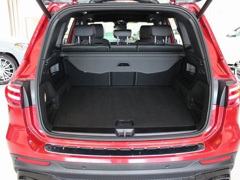 Used 2024 Mercedes-Benz GLB 250 4MATIC image 30