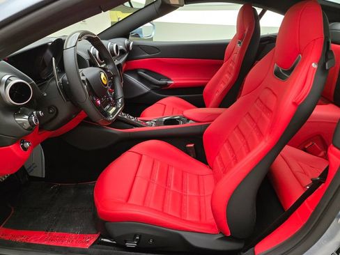 Used 2023 Ferrari Portofino M RWD image 18