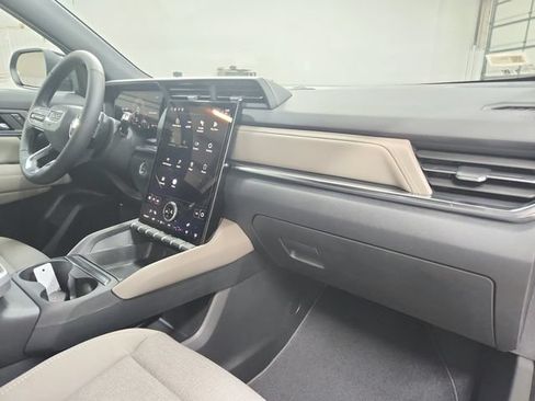 New 2026 GMC Terrain Elevation FWD image 39
