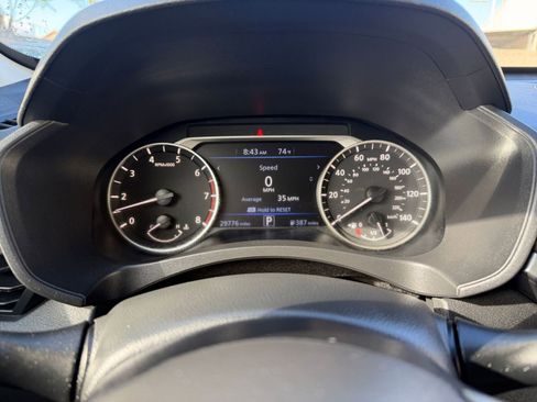 Used 2025 Nissan Altima 2.5 SV image 40