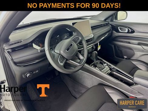 New 2026 Jeep Compass Latitude image 11