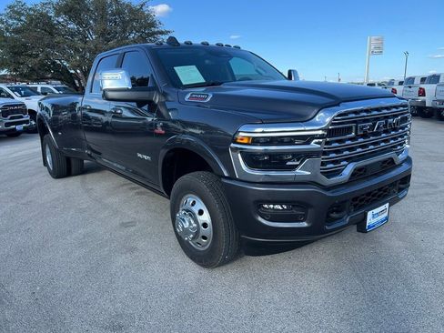 Used 2026 RAM 3500 Longhorn AWD/4WD image 9