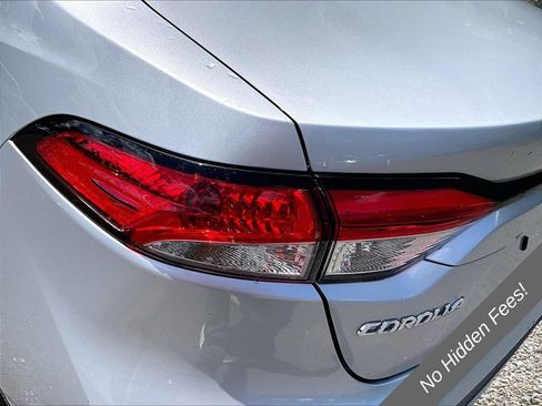 Used 2022 Toyota Corolla LE FWD image 22