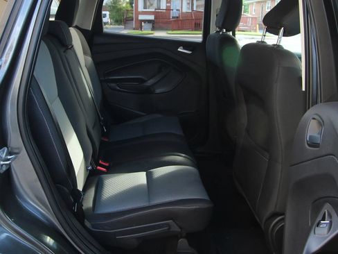 Used 2019 Ford Escape SE AWD/4WD image 12