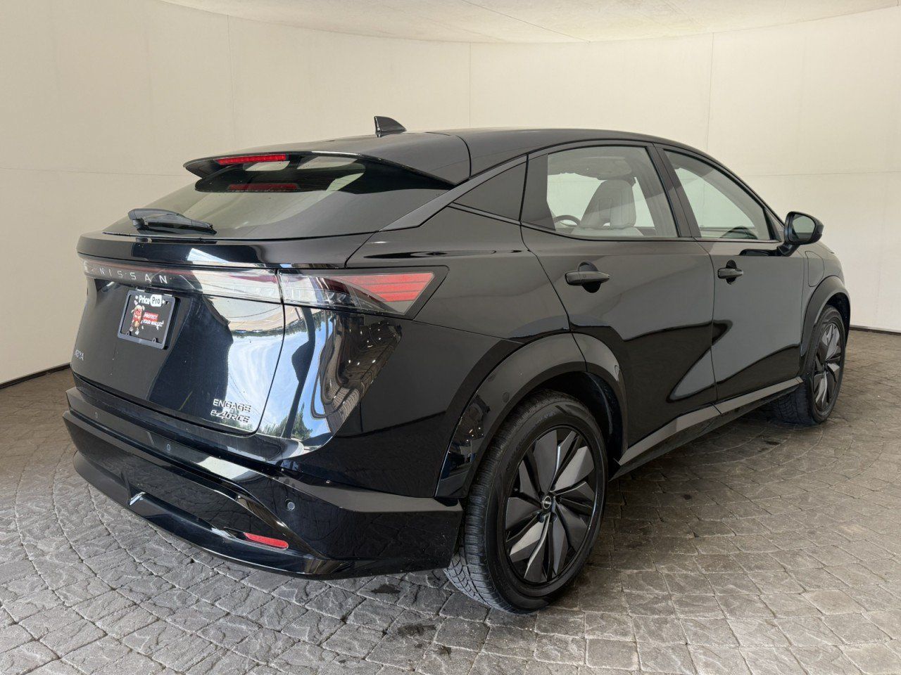 Used 2024 Nissan Ariya AWD image 9