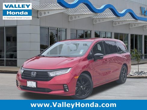 Used 2024 Honda Odyssey Sport image 1