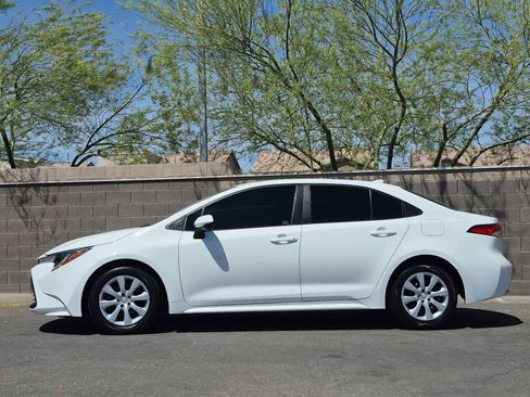 Used 2024 Toyota Corolla LE FWD image 6