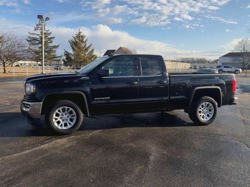 Used 2018 GMC Sierra 1500 SLE w/ SLE Value Package image 27