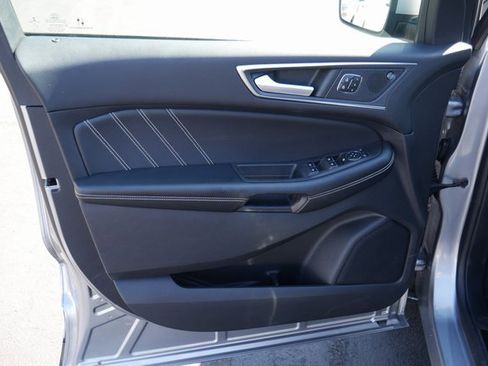 Used 2022 Ford Edge ST image 12