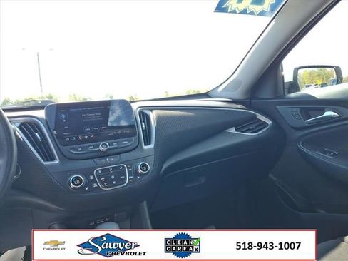 Used 2024 Chevrolet Malibu LT image 24