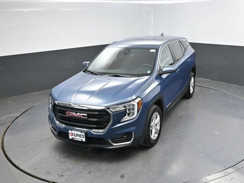 Used 2024 GMC Terrain SLE AWD/4WD image 28