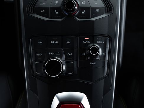 Used 2015 Lamborghini Huracan LP 610-4 AWD/4WD image 22