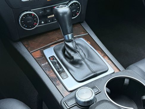 Used 2014 Mercedes-Benz C 250 Sedan image 24