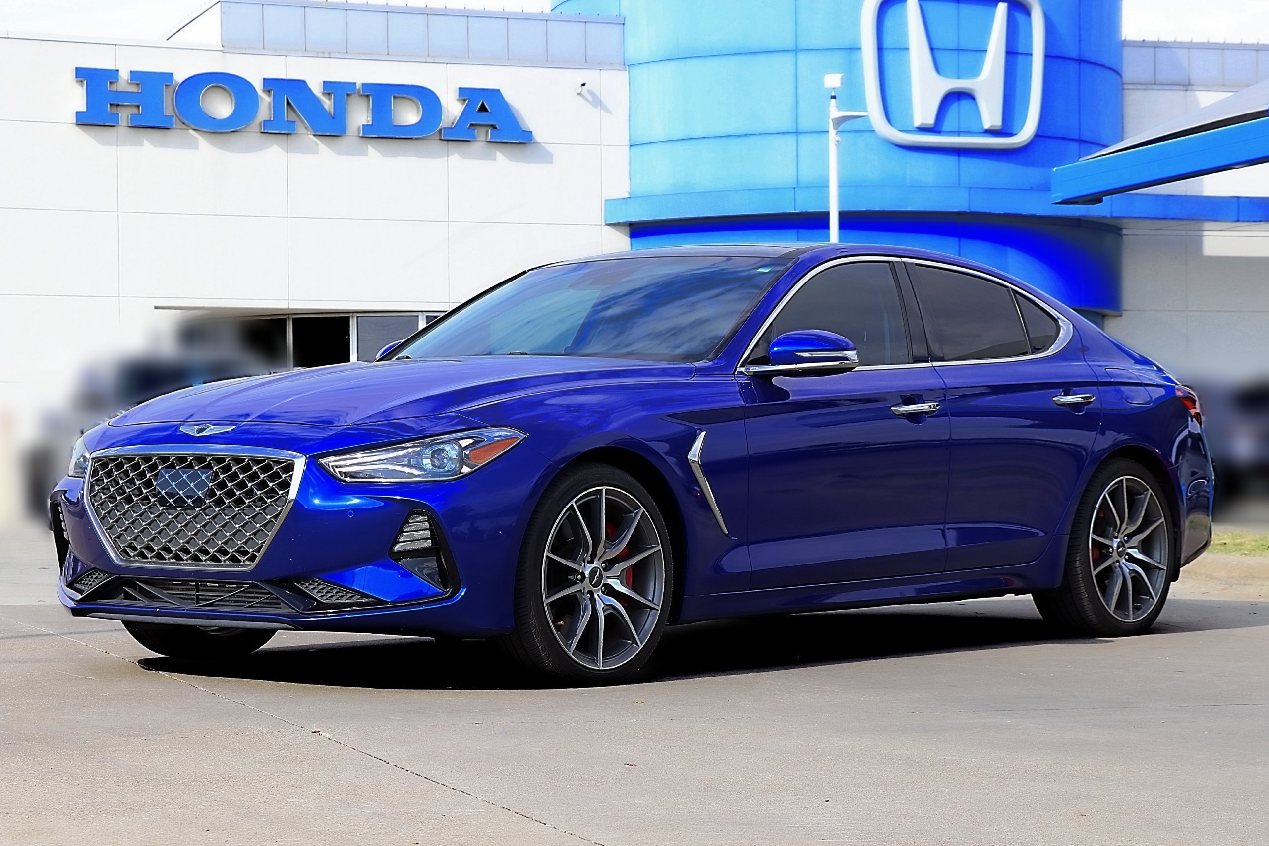 Used 2019 Genesis G70 3.3T Advanced w/ Elite Package RWD image 1