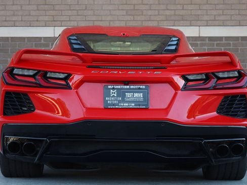 Used 2021 Chevrolet Corvette Stingray Premium Cpe w/ Z51 Performance Package RWD image 12