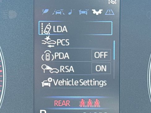 Used 2024 Toyota Corolla LE image 17