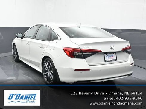 Used 2022 Honda Civic Touring image 4