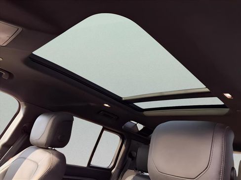 Used 2020 Land Rover Defender 110 X image 19