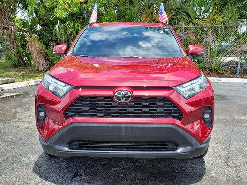 Used 2024 Toyota RAV4 XLE Premium FWD image 4