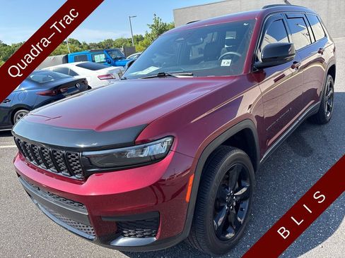 Used 2023 Jeep Grand Cherokee L Laredo AWD/4WD image 4