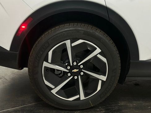 New 2026 Chevrolet Equinox EV LT image 23