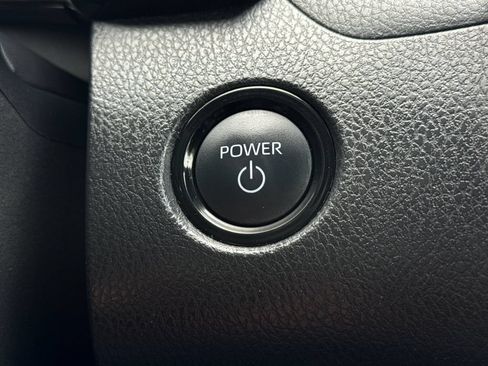 Used 2025 Toyota Camry SE FWD image 21