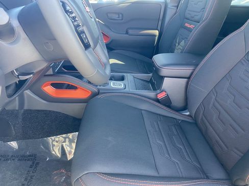 New 2026 Nissan Frontier PRO-4X w/ Pro-4x Convenience Package image 14