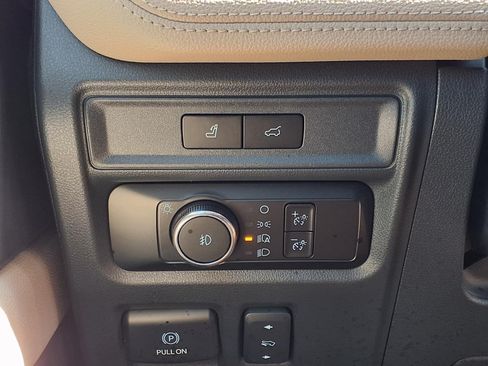 Certified 2024 Ford Expedition Limited AWD/4WD image 25