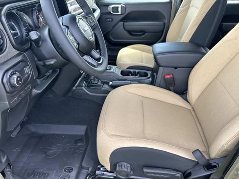 New 2026 Jeep Gladiator Willys AWD/4WD image 25